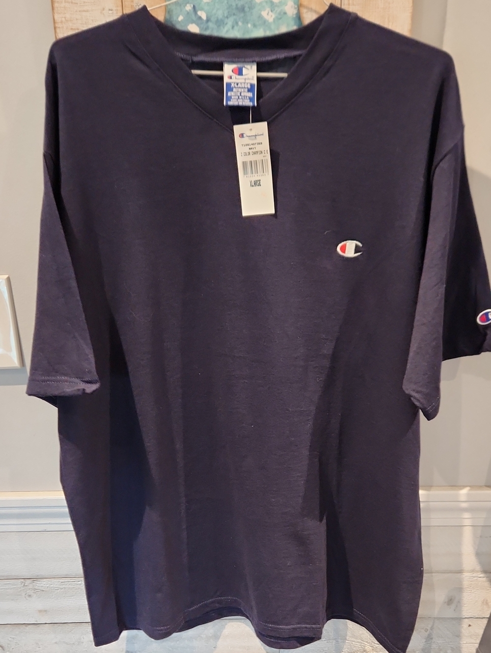 NWT Champion Navy Short-Sleeve Crewneck w/Embroidered Logo SZ XL